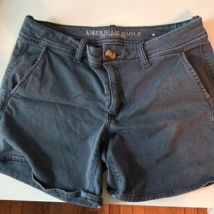 American Eagle Midi Navy blue shorts